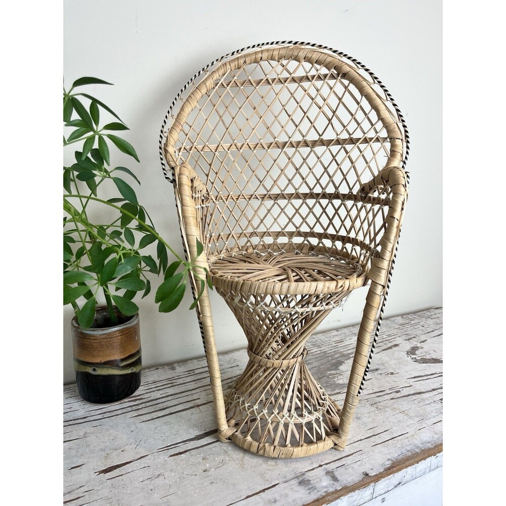 VTG Coquette Peacock Fan Back Rattan Chair 16” Plant Stand Wicker Boho Cottage